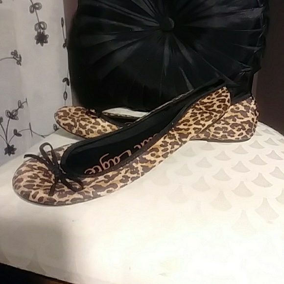 Cheetah print Ballet Style Flats - Picture 2 of 2